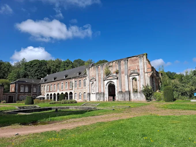 Abbaye cistercienne d&rsquo;Aulne à Gozée