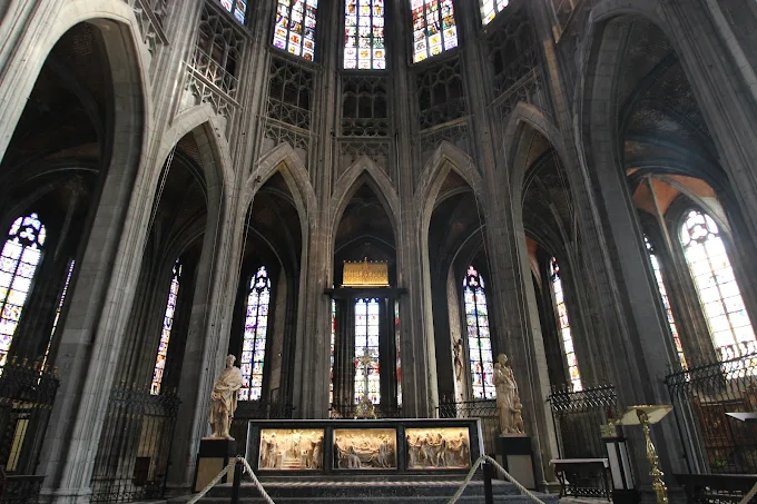 Collégiale Sainte-Waudru et Trésor de Mons